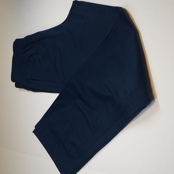 Adidas Joggers Size M - Picture 12 of 12